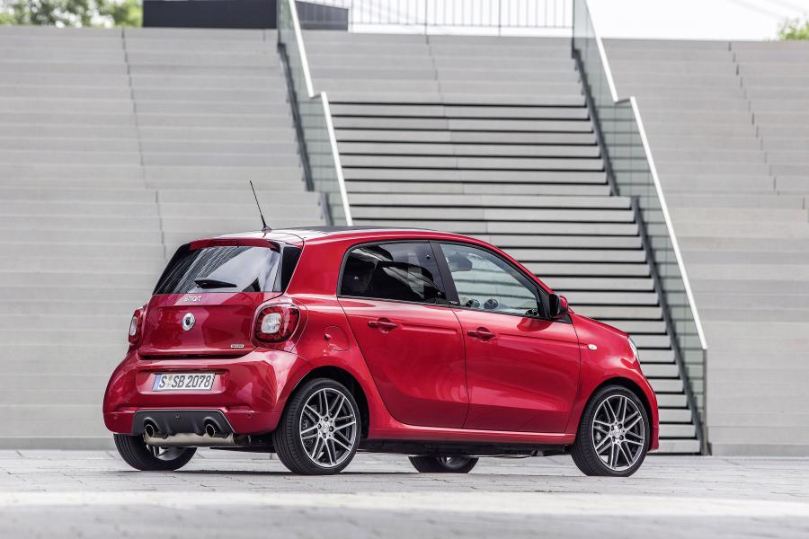  Smart ForFour Xclusive by Brabus 2016 года  (фото 7 из 20)